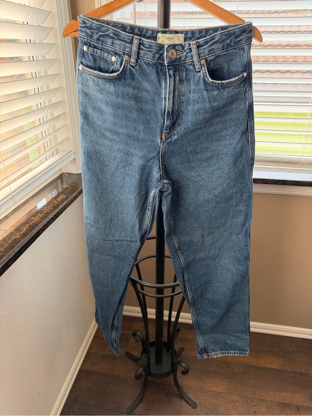 Mango Women’s Medium Blue Relaxed Jeans